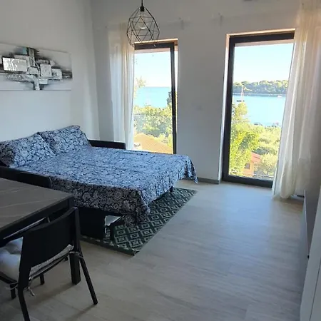 Fragrances Of Istria - The Olives - On The Sea Of Stoia アパート *